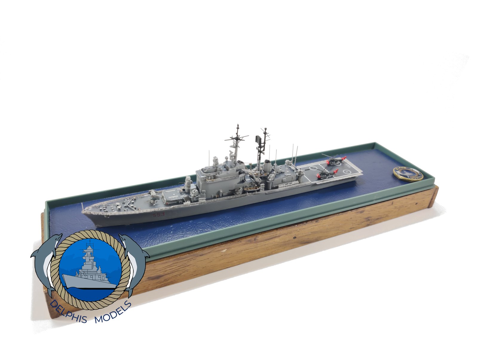 Dettaglio del ponte di volo dell&rsquo;Andrea Doria 1:700 con Sea King.